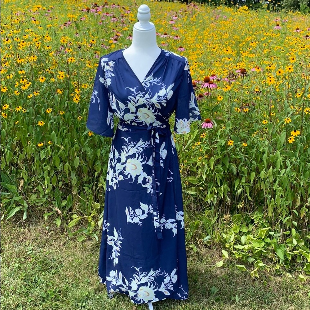 New blue and yellow kimono dress. Size large.
